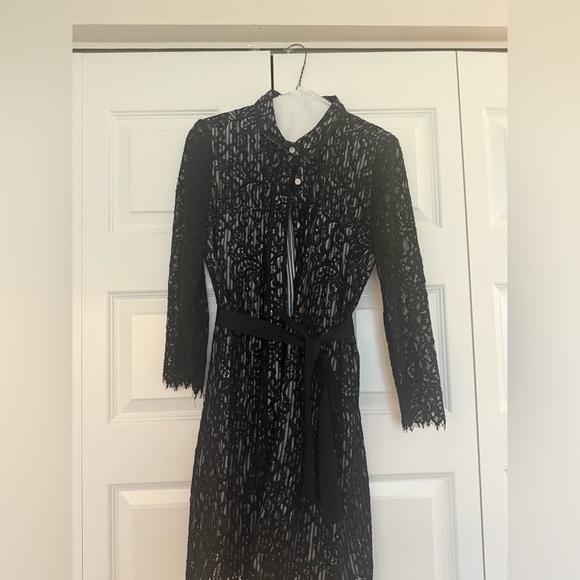 Vineyard Vines Black Lace Full Sleeve Dress with Belt. - Picture 1 of 5